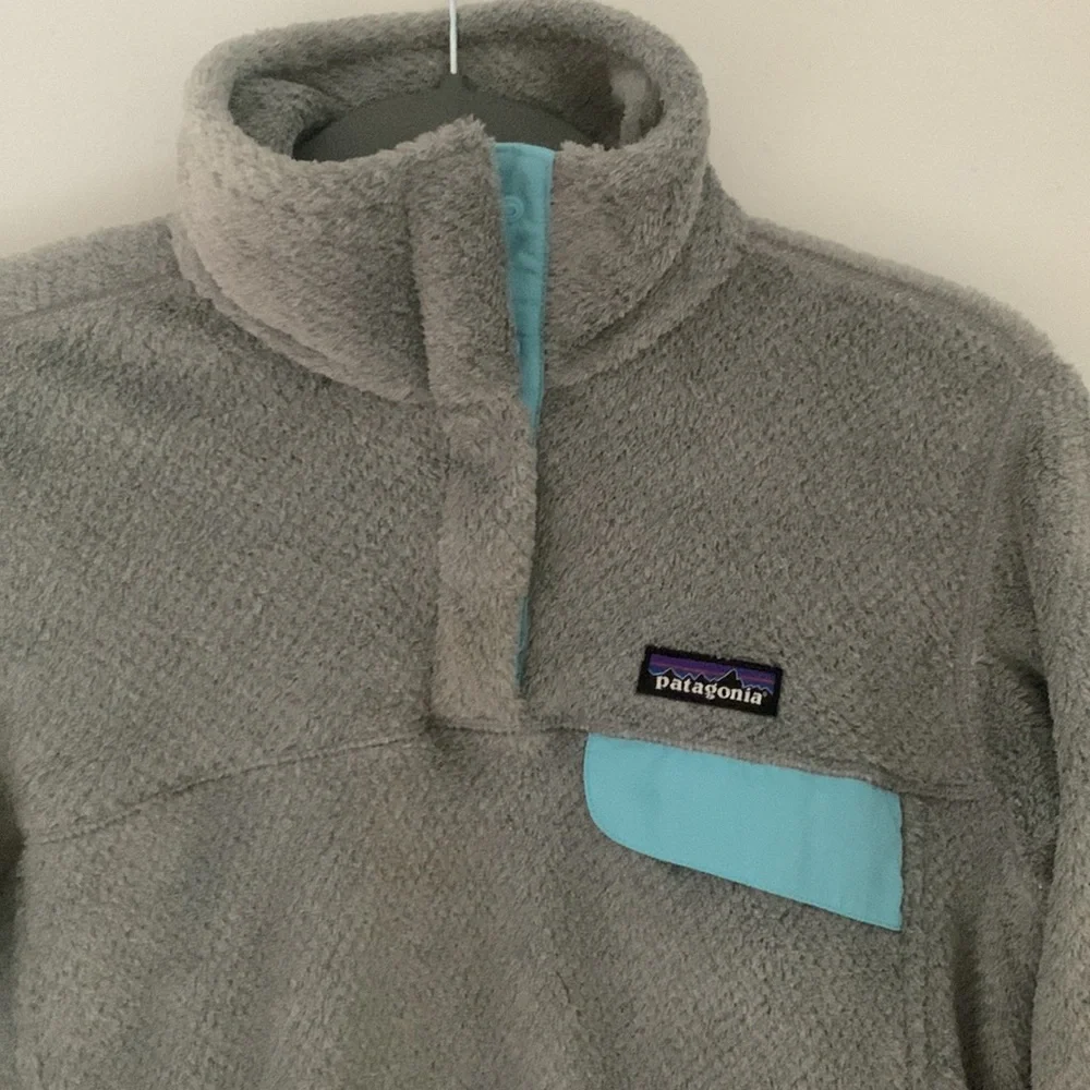Patagonia Women's Fleece Jacket | Patagonia Re-Tool Snap-T Pullover - Picture 2 of 4